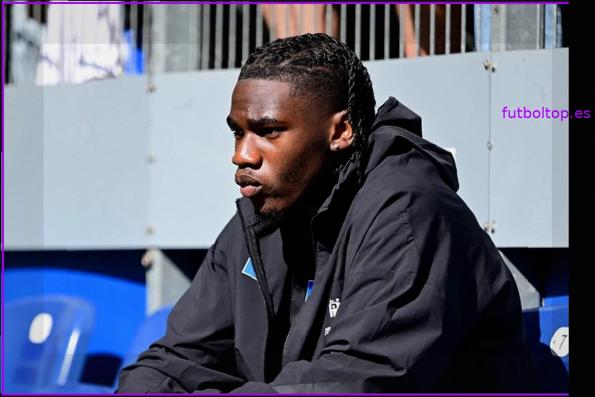 Le Racing Club de Strasbourg se montre actif sur le marché des transferts en vue des signatures de Fabio Baldé et Jeyland Mitchell.